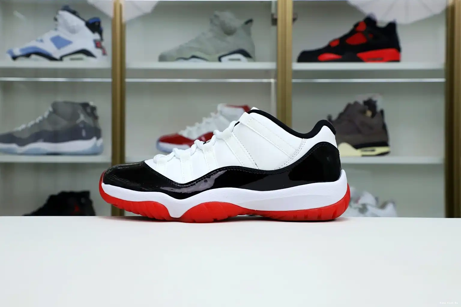 WHITE LOW BRED JORDAN 11 Kimikick AIR 0415